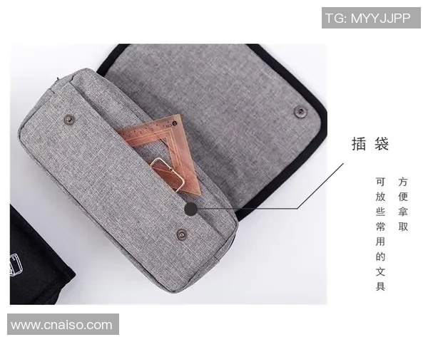 足球明星高清笔袋让你随时随地感受足球魅力与创意书写的完美结合 足球明星高清笔袋让你随时随地感受足球魅力与创意书写的完美结合