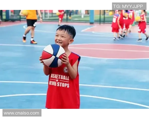 足球篮球明星携手带娃探寻运动之路的快乐与成长 足球篮球明星携手带娃探寻运动之路的快乐与成长